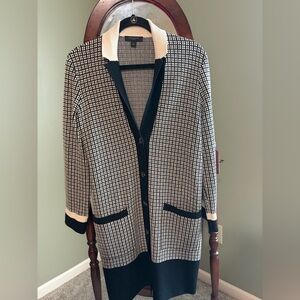 Ann Taylor Black and Cream Grid Blazer